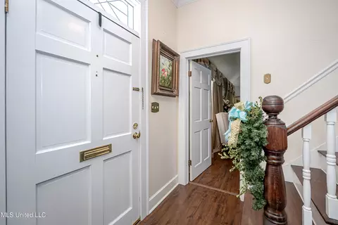 Entry Way - 4019 Bellview Ave, Moss Point, MS 39563 photo 3 of 11