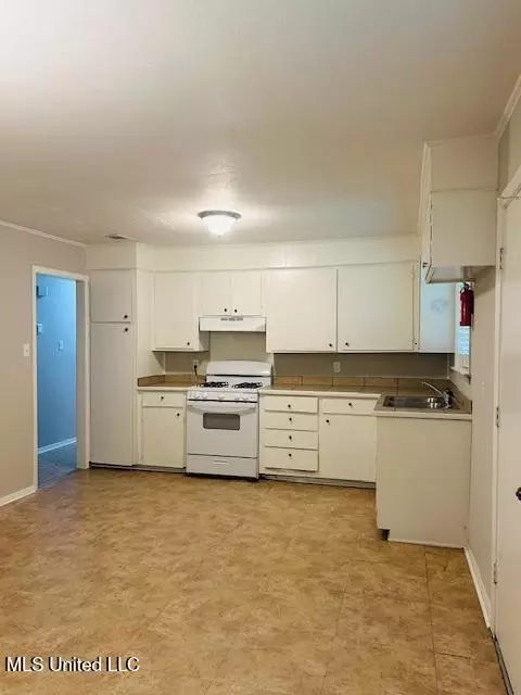 270 Myer Ave, Jackson, MS 39209 photo 2