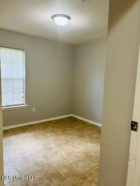 270 Myer Ave, Jackson, MS 39209 photo 5