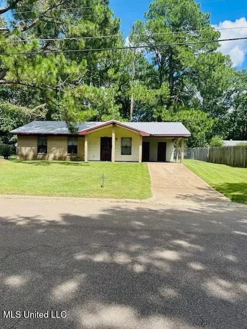 270 Myer Ave, Jackson, MS 39209