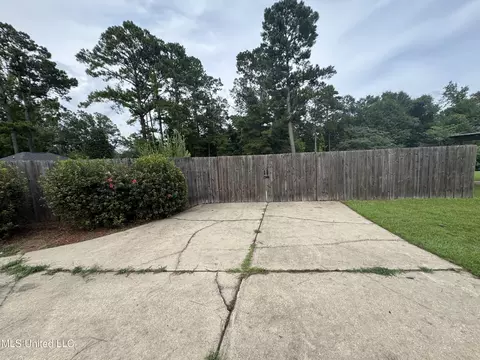 Exterior - 202 Green Rd, Lucedale, MS 39452 photo 7 of 10