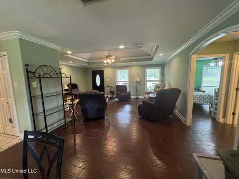 Living - 202 Green Rd, Lucedale, MS 39452 photo 2 of 2