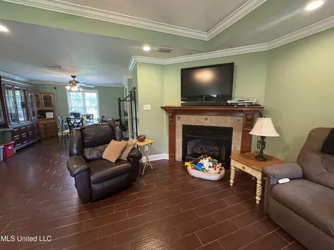 Living - 202 Green Rd, Lucedale, MS 39452 photo 1 of 2