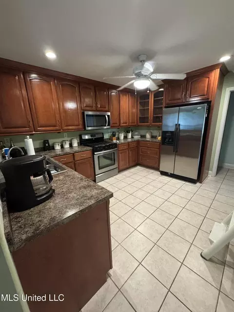 Kitchen - 202 Green Rd, Lucedale, MS 39452 photo 2 of 4