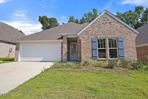 111 Hyde Park Dr, Brandon, MS 39042