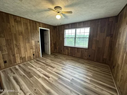Bedroom - 40231 Rye Bottom Rd, Aberdeen, MS 39730 photo 3 of 3