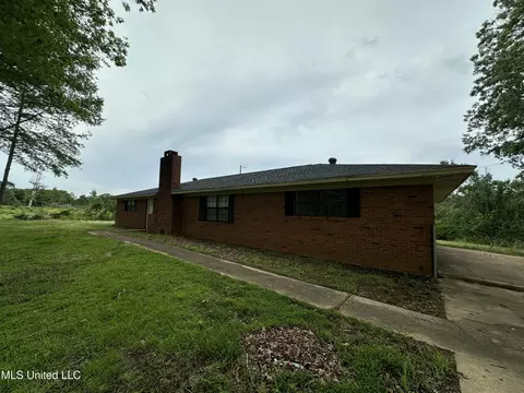 Exterior - 40231 Rye Bottom Rd, Aberdeen, MS 39730 photo 2 of 3