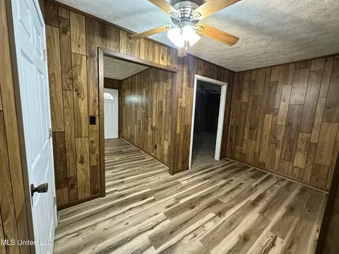 Entry Way - 40231 Rye Bottom Rd, Aberdeen, MS 39730 photo 1 of 1