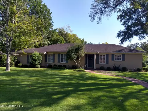 602 Magnolia Dr, Indianola, MS 38751