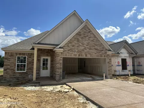 343 Flower Garden Dr, Southaven, MS 38671