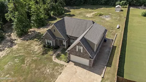 View/Area - 10437 Emerald Cv, Hernando, MS 38632 photo 3 of 4