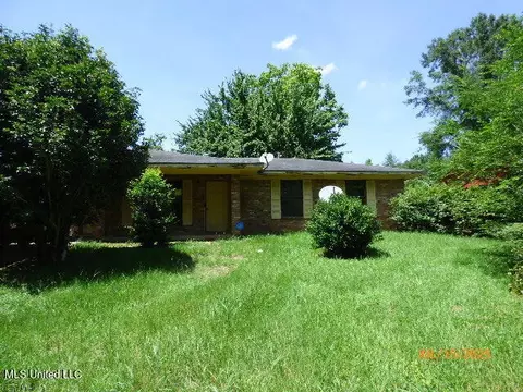 66 Walnut St, Fayette, MS 39069