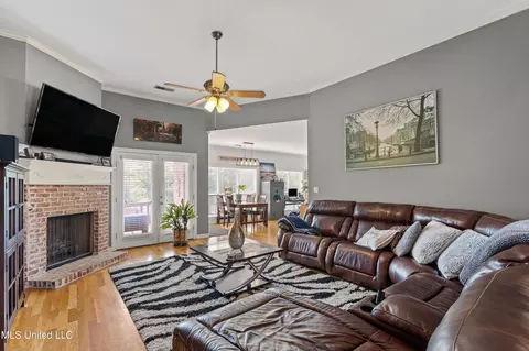 1106 Crosswinds Dr, Hernando, MS 38632 photo 5