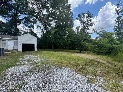 Exterior - 4574 Hanging Moss Rd, Jackson, MS 39206 photo 2 of 2