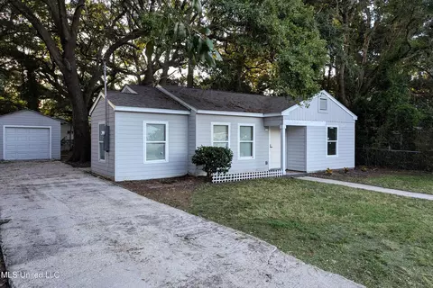 236 Dewey Cir, Biloxi, MS 39531