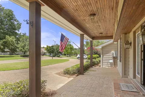 Exterior - 592 S Deerfield Dr, Canton, MS 39046 photo 2 of 6
