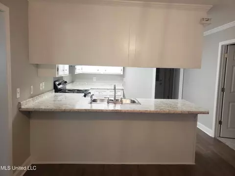 Kitchen - 455 Eagle Ct, Byram, MS 39272 photo 2 of 2