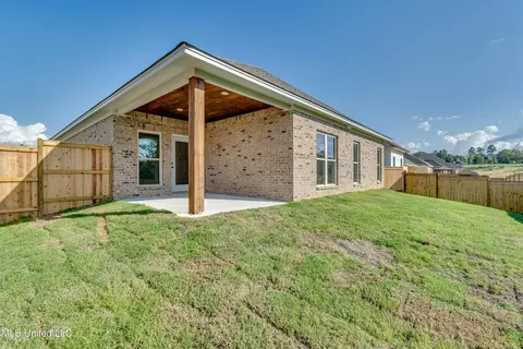 Exterior - 229 Bronson Bnd, Flowood, MS 39232 photo 7 of 7