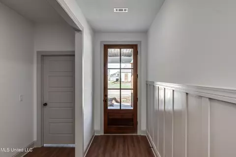 Entry Way - 229 Bronson Bnd, Flowood, MS 39232 photo 2 of 3