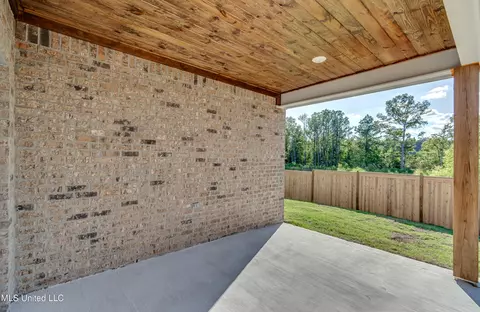 Exterior - 229 Bronson Bnd, Flowood, MS 39232 photo 6 of 7