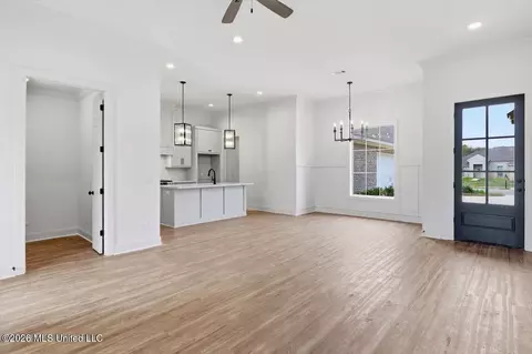 Living - 229 Jasmine Cove Cir, Brandon, MS 39042 photo 2 of 4