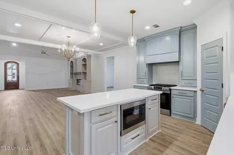 Kitchen - 159 Bronson Bnd, Flowood, MS 39232 photo 3 of 3
