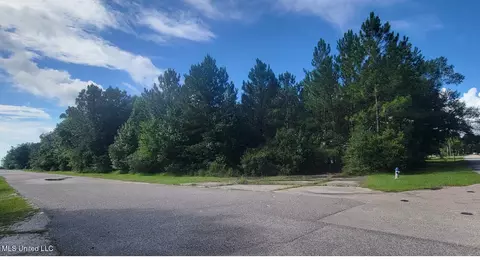 233 Akoko St, Diamondhead, MS 39525