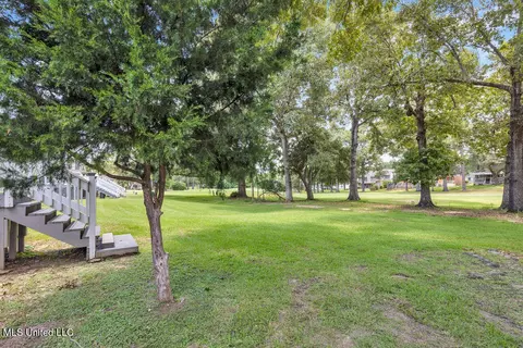 Exterior - 280 Highpoint Dr, Diamondhead, MS 39525 photo 7 of 8