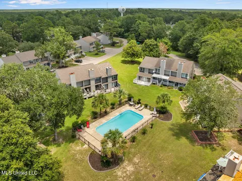 View/Area - 280 Highpoint Dr, Diamondhead, MS 39525 photo 1 of 6