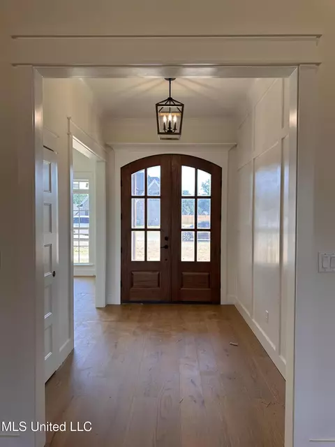 Entry Way - 4391 Brooke Dr, Nesbit, MS 38651 photo 1 of 3
