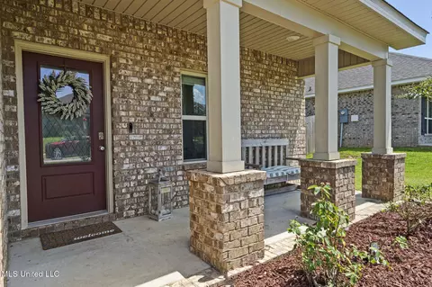 5367 Overland Dr, Biloxi, MS 39532 photo 4