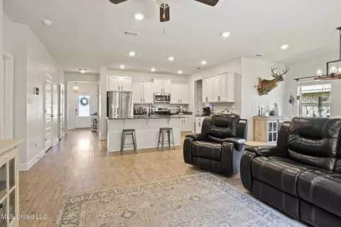 5367 Overland Dr, Biloxi, MS 39532 photo 9