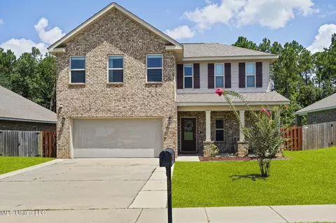 5367 Overland Dr, Biloxi, MS 39532