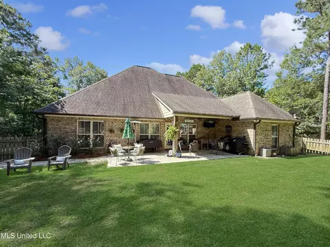 Exterior - 1178 Sanctuary Dr, Brandon, MS 39042 photo 4 of 7