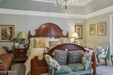 Bedroom - 127 Winged Foot Cir, Jackson, MS 39211 photo 3 of 3