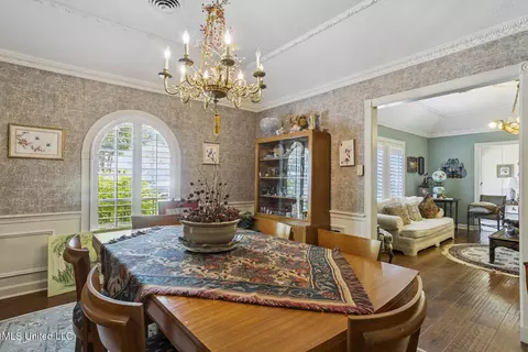 Dining - 127 Winged Foot Cir, Jackson, MS 39211 photo 2 of 3