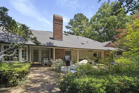 Exterior - 127 Winged Foot Cir, Jackson, MS 39211 photo 16 of 17