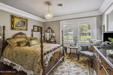 Bedroom - 127 Winged Foot Cir, Jackson, MS 39211 photo 1 of 3