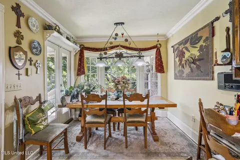 Dining - 127 Winged Foot Cir, Jackson, MS 39211 photo 3 of 3