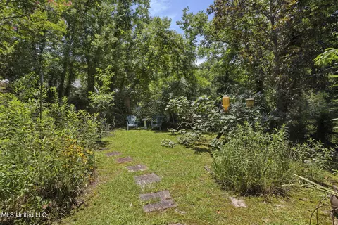 Exterior - 127 Winged Foot Cir, Jackson, MS 39211 photo 10 of 17