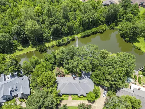 View/Area - 127 Winged Foot Cir, Jackson, MS 39211 photo 3 of 12