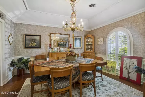 Dining - 127 Winged Foot Cir, Jackson, MS 39211 photo 1 of 3