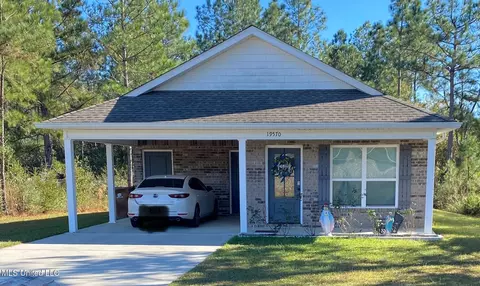 19570 Rudd Dr, Saucier, MS 39574