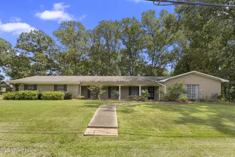 11 S Terrapin Hill Rd, Brandon, MS 39042