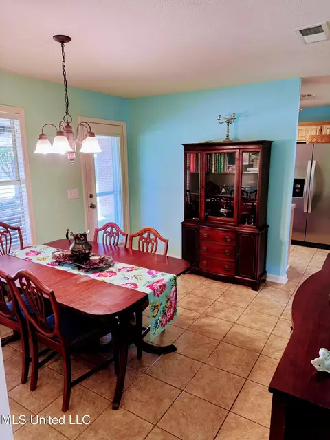 Dining - 616 Shadowridge Dr, Brandon, MS 39047 photo 1 of 1