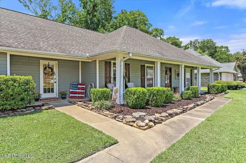 39 Lamplighter Rd, Pearl, MS 39208 photo 4