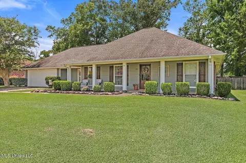 39 Lamplighter Rd, Pearl, MS 39208 photo 2