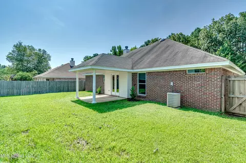Exterior - 625 Briars Bnd, Brandon, MS 39042 photo 10 of 15