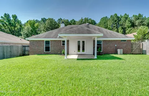 Other - 625 Briars Bnd, Brandon, MS 39042 photo 9 of 10
