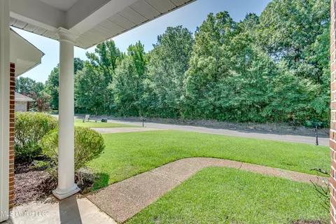 Exterior - 625 Briars Bnd, Brandon, MS 39042 photo 8 of 15